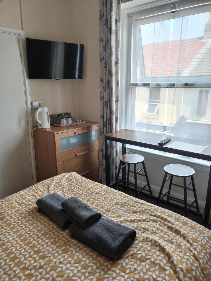 Elm Tree Guest House Weston-super-Mare Zewnętrze zdjęcie